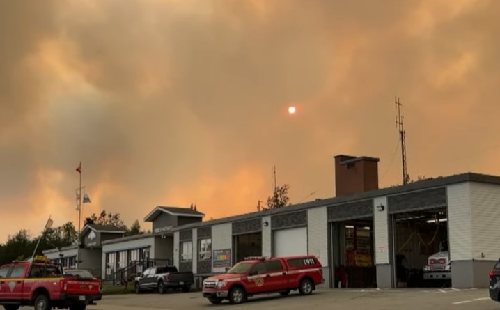 Повеќе од 400 шумски пожари во Канада: Илјадници евакуирани