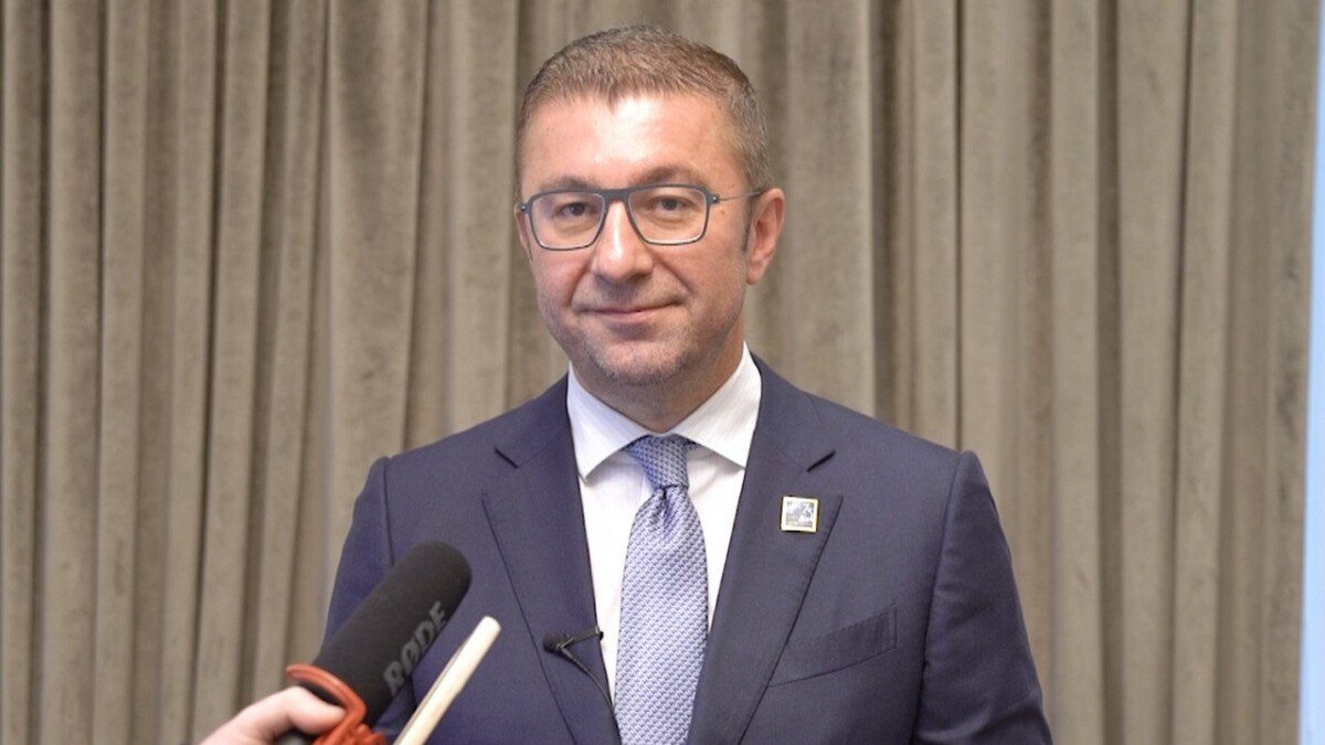 Мицкоски за ДУИ: Додека вака настапуваат, нема да наидат на сериозност никаде
