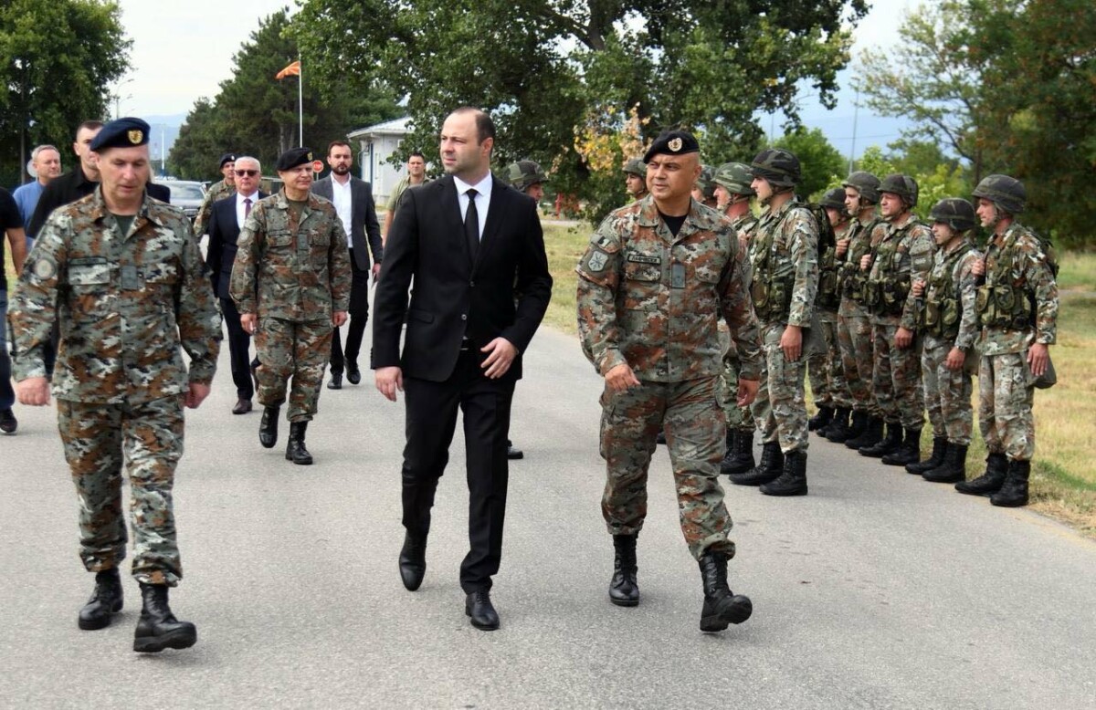 Министерот Мисајловски во посета на Првата пешадиска бригада