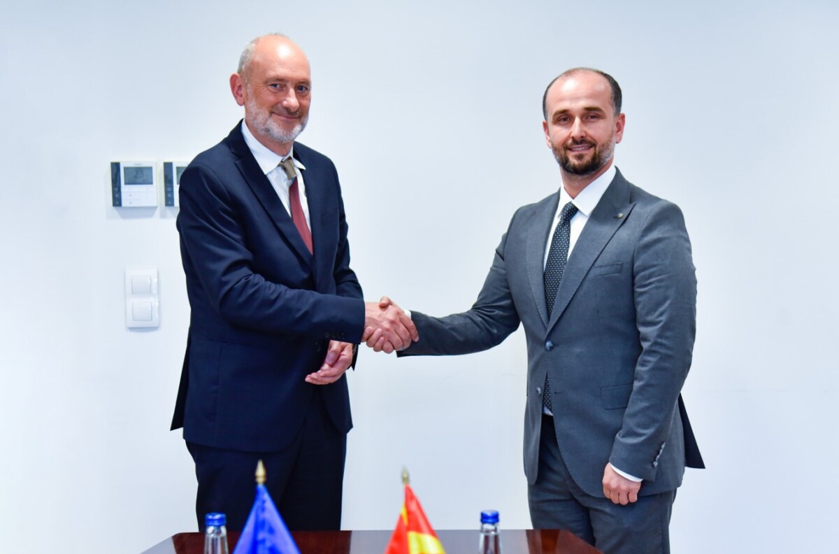 Средба на министерот Муртезани со Еуроамбасадорот Гир