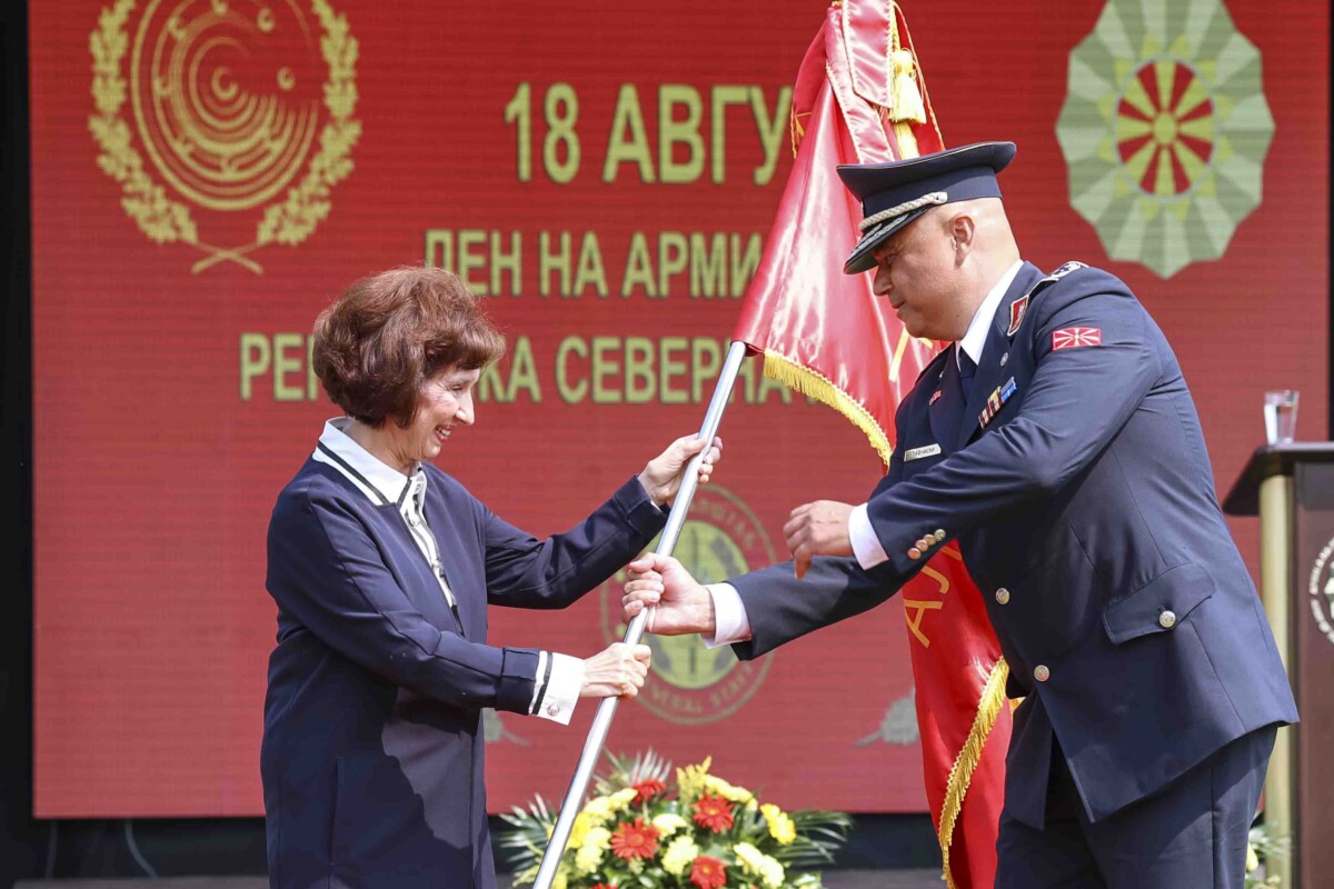 Сиљановска: Овој празник е потсетување дека нас никој не нѐ ослободувал, туку сами се ослободивме