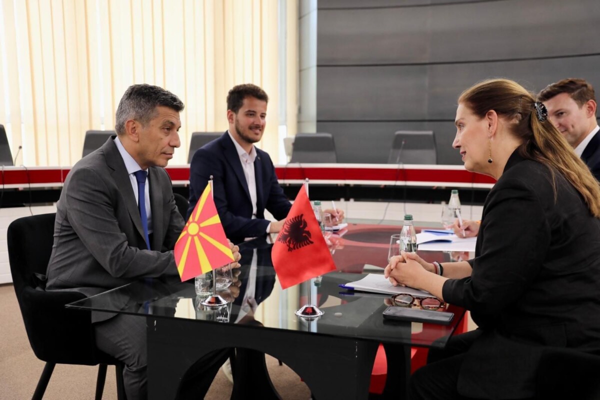 Меџити во Албанија на средба со министерката за туризам и животна средина, Мирела Кумбаро