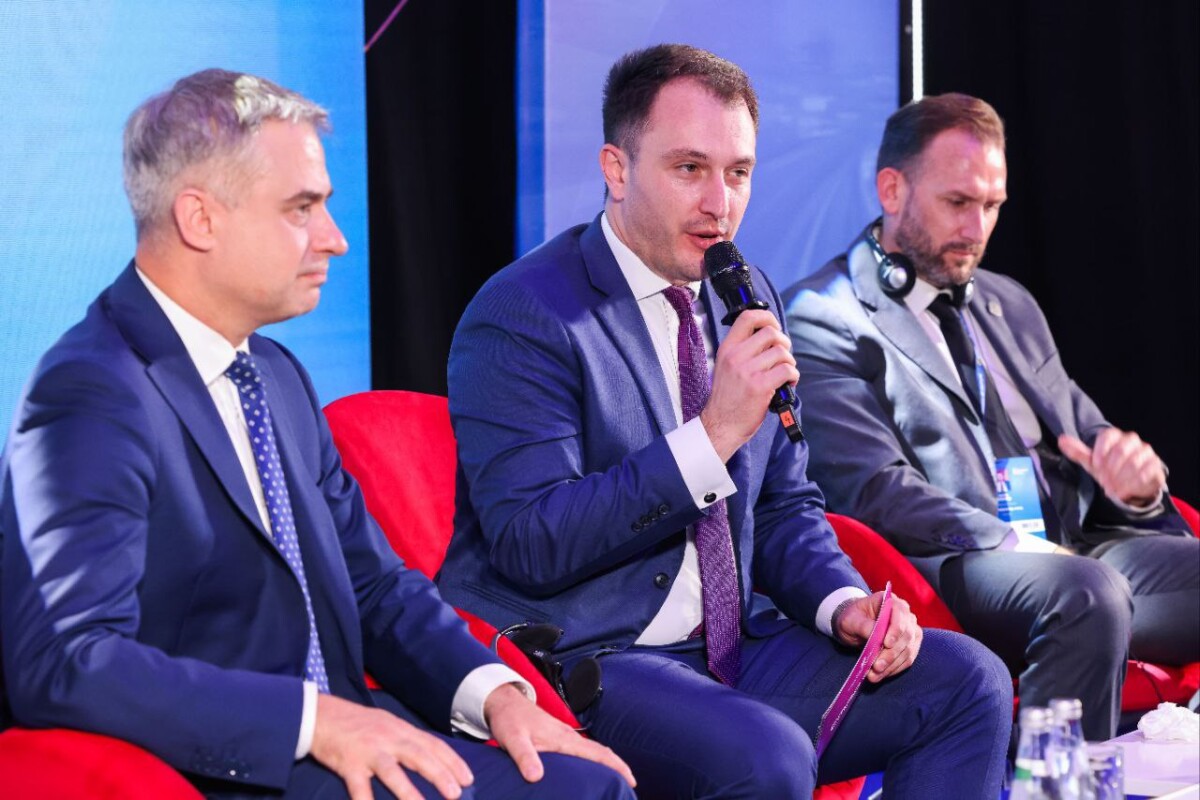 Андоновски ја претстави македонската дигитална агенда на Економскиот форум во Полска
