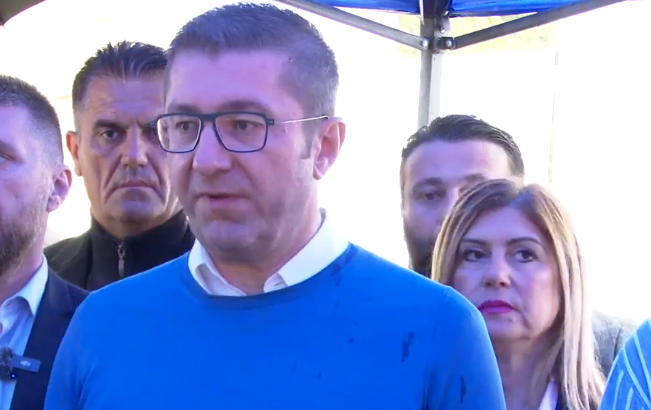 Мицкоски за преговорите за влез во ЕУ: Ние не можеме да почнеме бидејќи има вештачки наметнати пречки