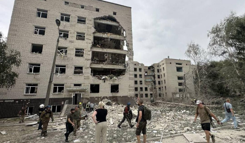 ВИДЕО: Во руски напади на Полтава загинаа најмалку 49 лица