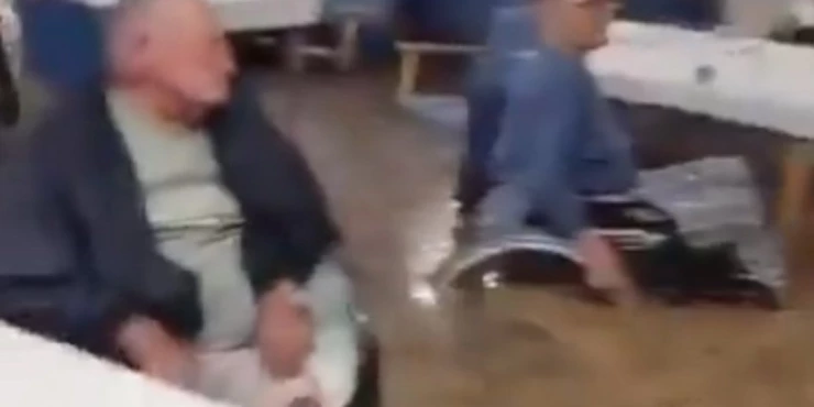 ВИДЕО: Потопен дом за стари лица во Валенсија! Страшна снимка кружи по мрежите, беспомошно гледаат како водата навлегува!
