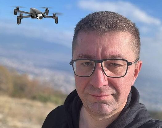 ФОТО: СДСМ со интересна реакција на обвинувањата на Мицкоски за следење со дронови