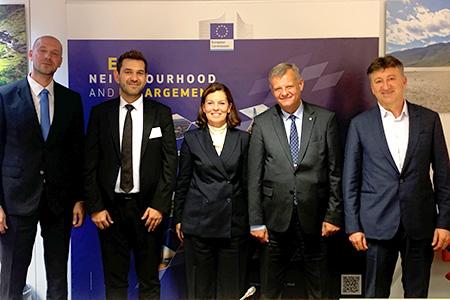Коридорот 8 останува приоритет за Македонија и Бугарија