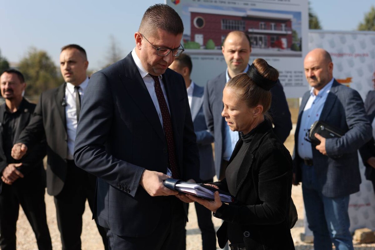 Мицкоски на отворање на нова детска градинка во Ѓорче Петров: Владата ќе продолжи да инвестира во капитални проекти за граѓаните