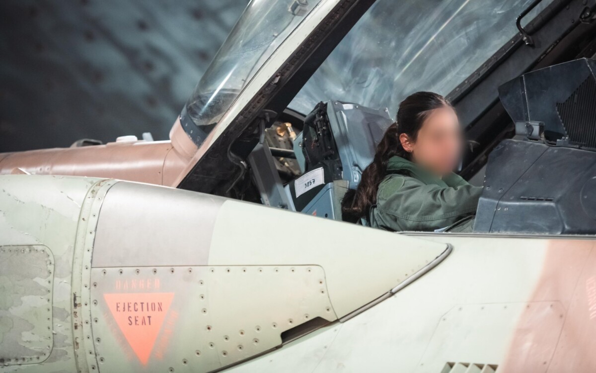 Израел објави фотографии и снимки од пилотите кои се подготвуваат за одмазднички напад врз Иран