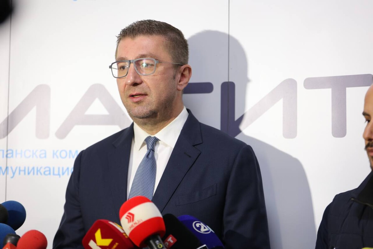 Мицкоски во декември оди во Брисел: Владата ќе продолжи да се бори за деблокада на процесот