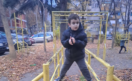 Семејството бара помош: Се изгуби мало дете во Чаир, последен пат видено пред два часа