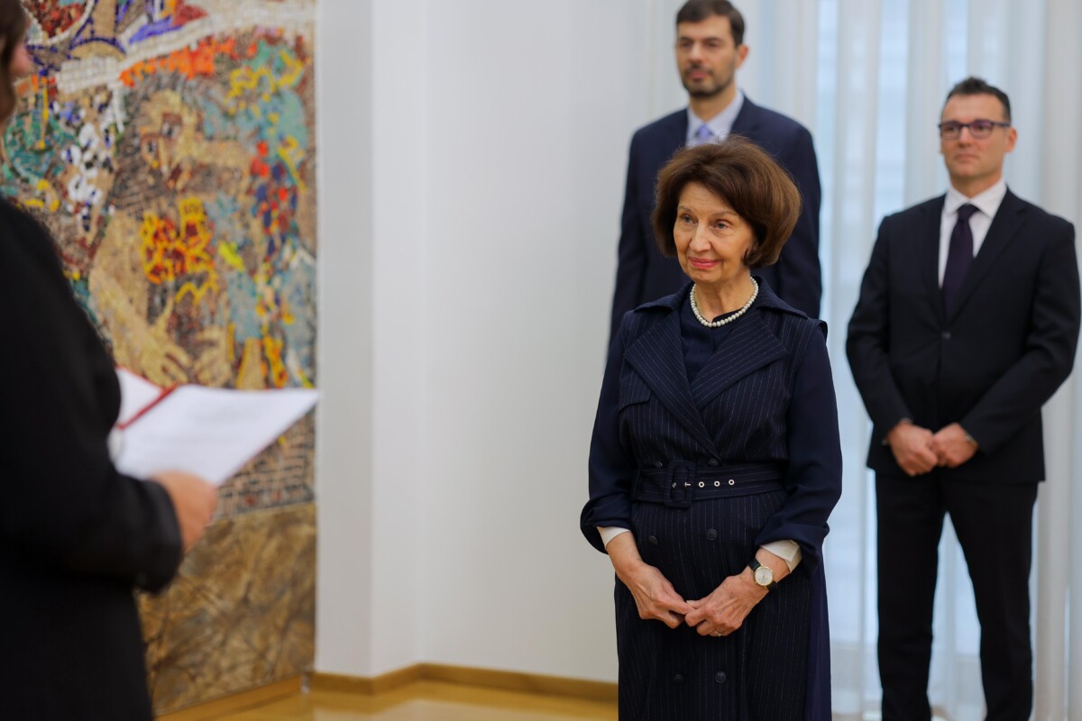 Сиљановска Давкова ги прими акредитивните писма на новоименуваната канадска амбасадорка Мишел Камерон