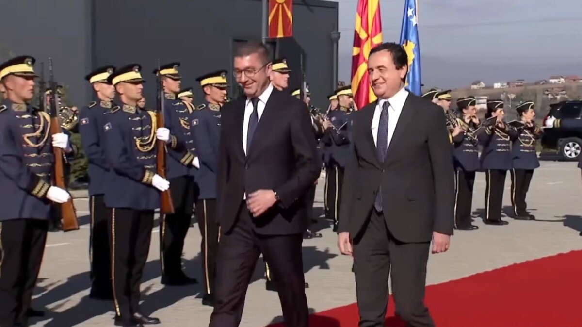 Етнички теми отвораат политичари кои немаат идеи, вели Мицкоски