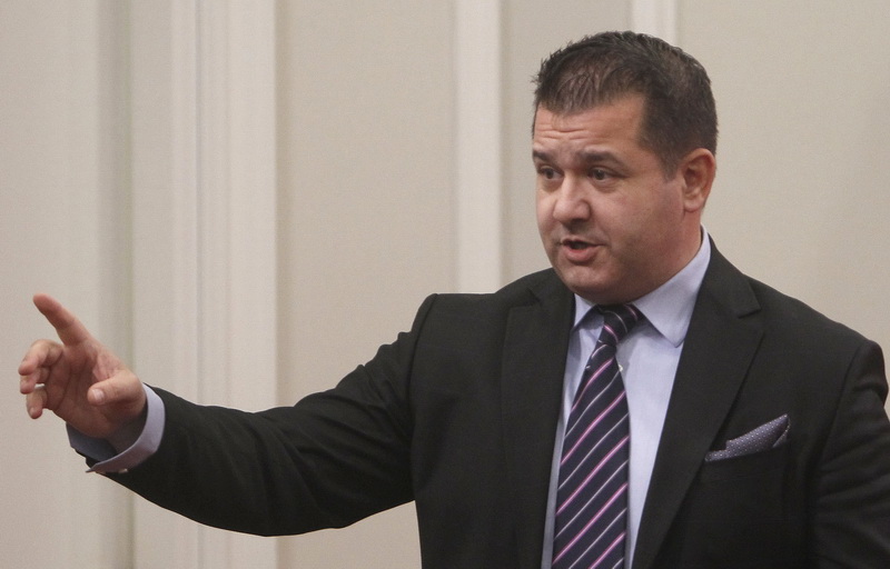 Миле Бошњаковски ја повлекува апликацијата за член на Советот на АВМУ