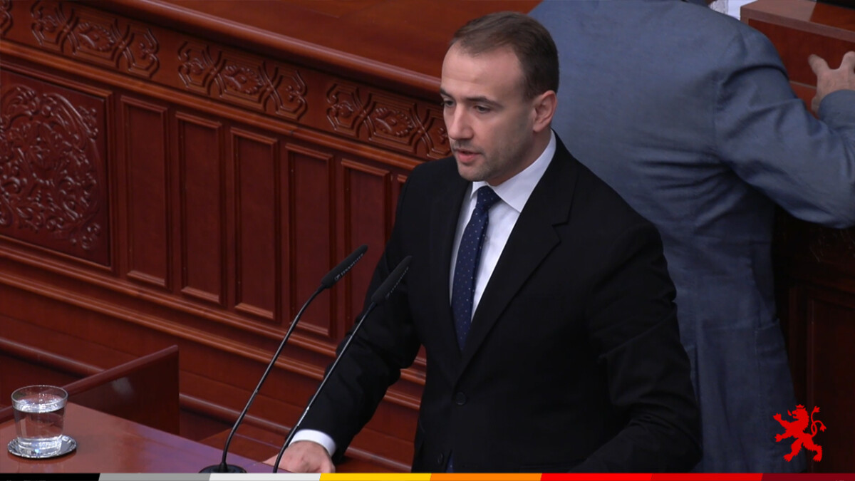 Стојаноски: Богаташот од Дубаи, Филипче, бега од поставување пратенички прашања
