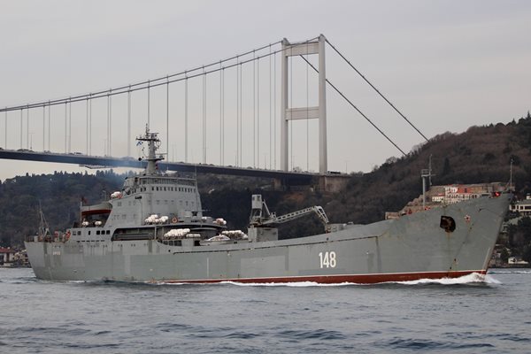 Русија лансираше воен брод вооружен со ракети Калибр во Црното Море