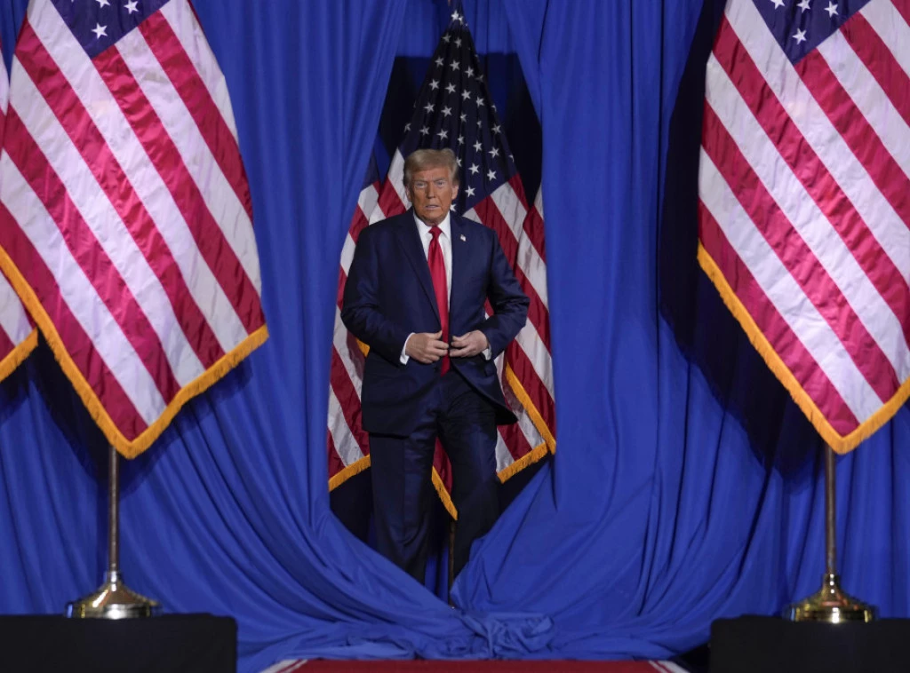 Трамп пристигна во Вашингтон, поларниот студ ги наруши плановите – списокот на гости кажува се