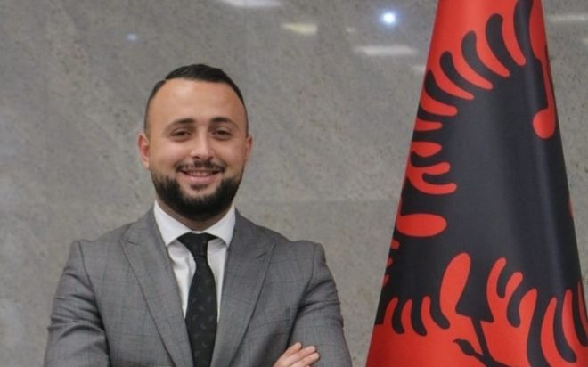 Адвокатот на Перпарим: Тој не е избеган туку веќе неколку месеци живее надвор од државата