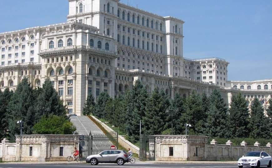Романскиот парламент ја одобри новата влада