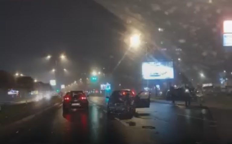 ФОТО: Сообраќајка вечерва на Партизанска