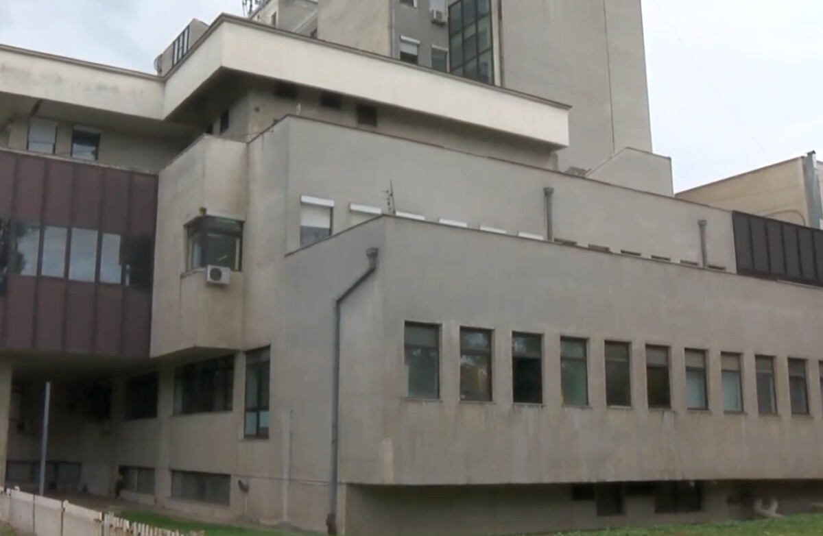Финансиска полиција упадна во Клиниката за торакална хирургија, се „чешлаат“ документи од јавни набавки