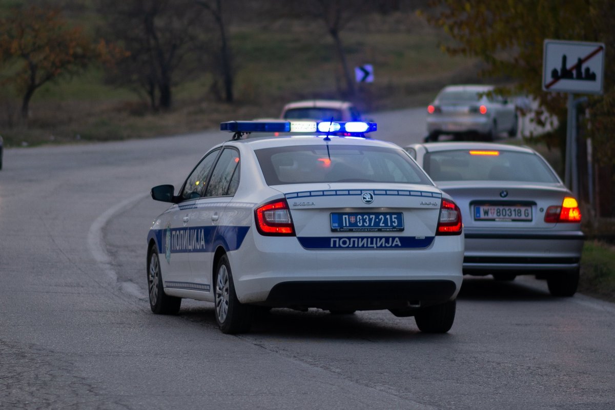 Македонец дивеел со „бентли“ во Србија: Возел 176 на час!