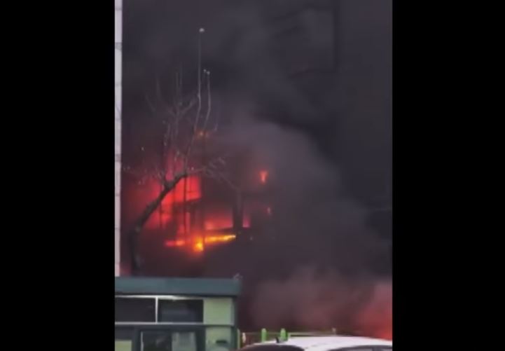 ВИДЕО Луѓе се заробени во запалена зграда во Јужна Кореја