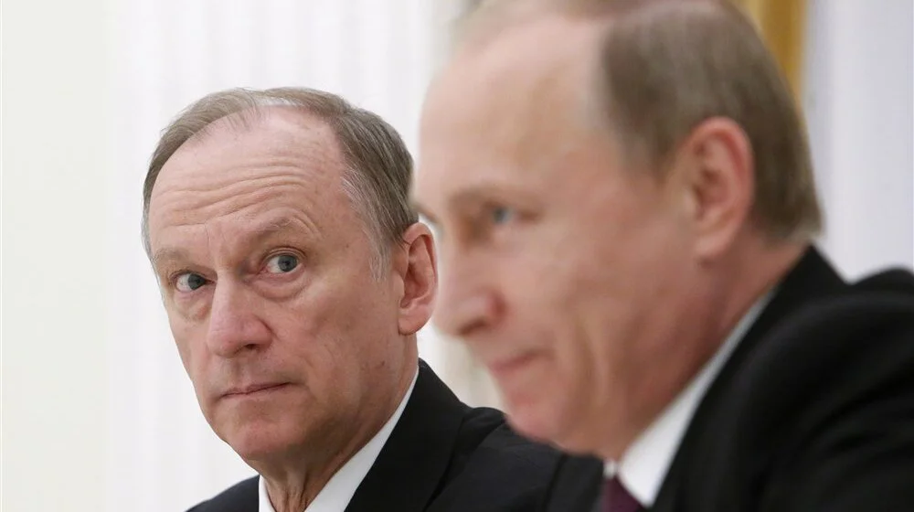 Помошникот на Путин: Украина може да престане да постои оваа година