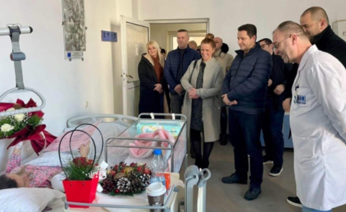 Првото бебе во Гостивар е девојче