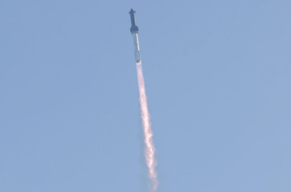ВИДЕО SpaceX успешно ја тестираше својата мегаракета Starship