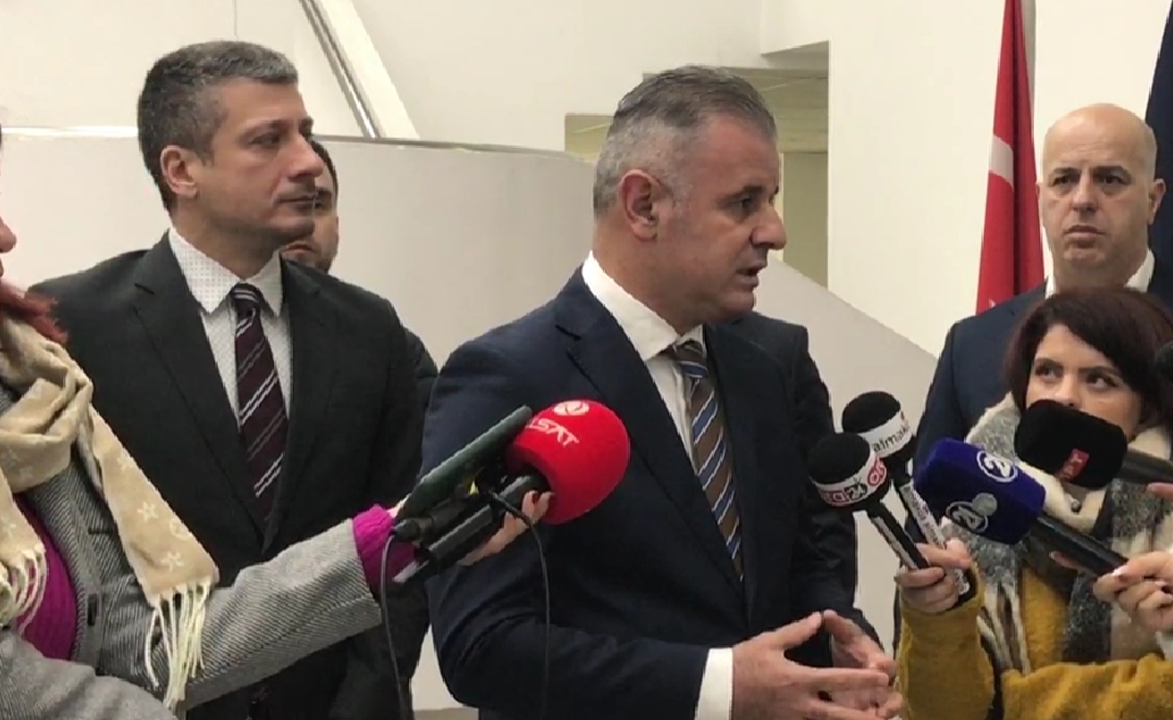 Се чекаат анкетите на партиите – Перински и Ганиу не знаат дали ќе ги кандидираат!