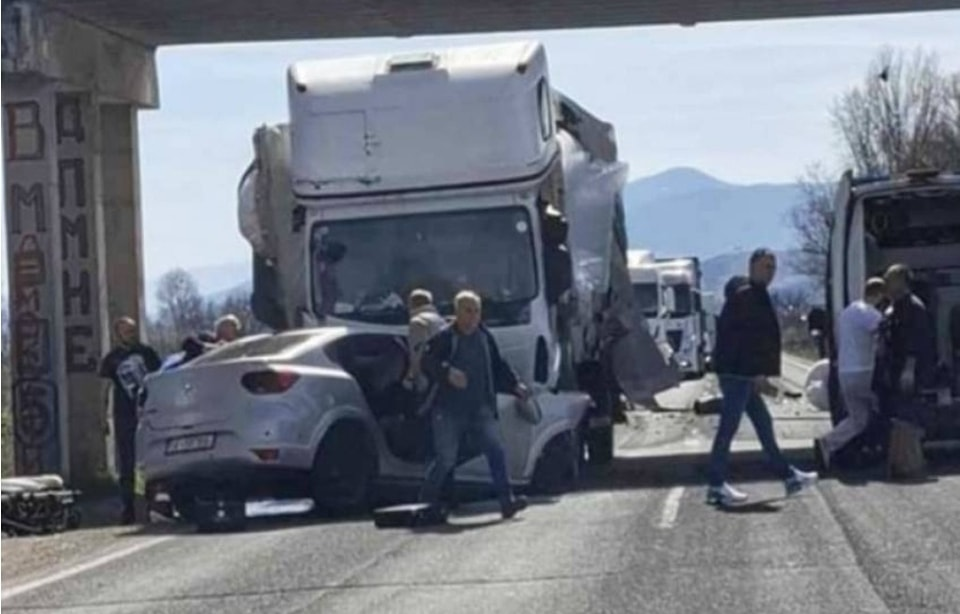 Двајца мажи од Битола и Велика Британија загинаа во страшната несреќа на патот Битола-Прилеп!