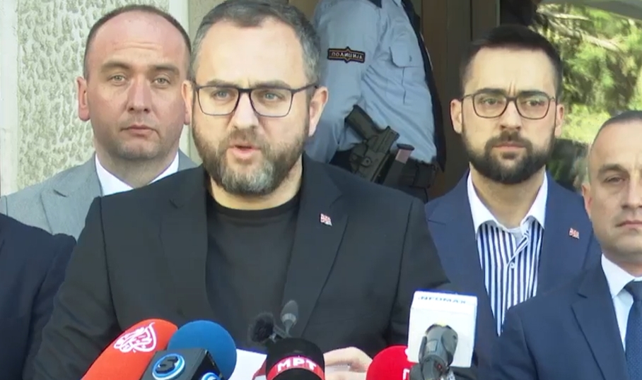 Тошковски: Кривични пријави за 34 физички, и три правни лица по пожарот во Кочани