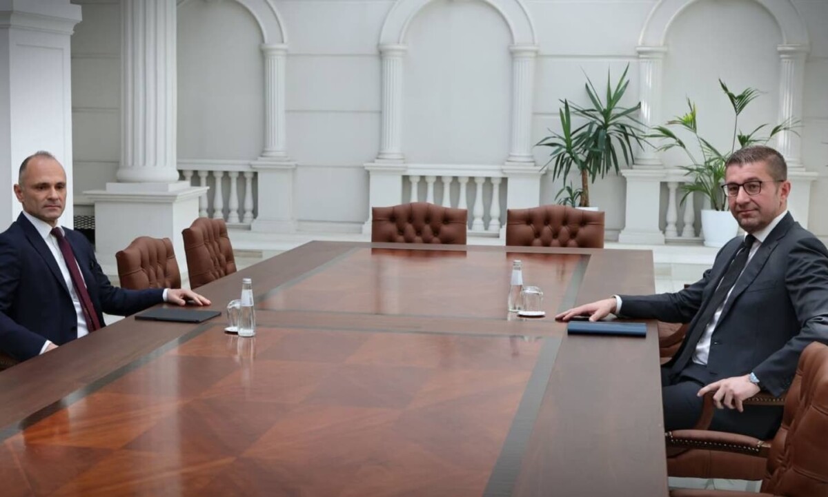Средба Мицкоски-Филипче: Одговорност, мудрост и чесност и се повеќе од потребни на Македонија