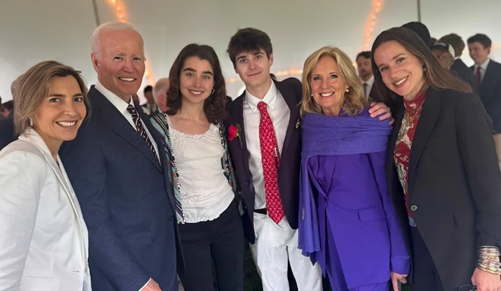 Бајден се појави во јавноста за прв пат по дијагнозата рак