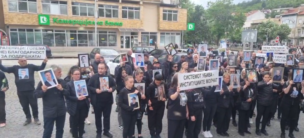 Шести протест во Кочани: „Системот убива, институциите молчат!“