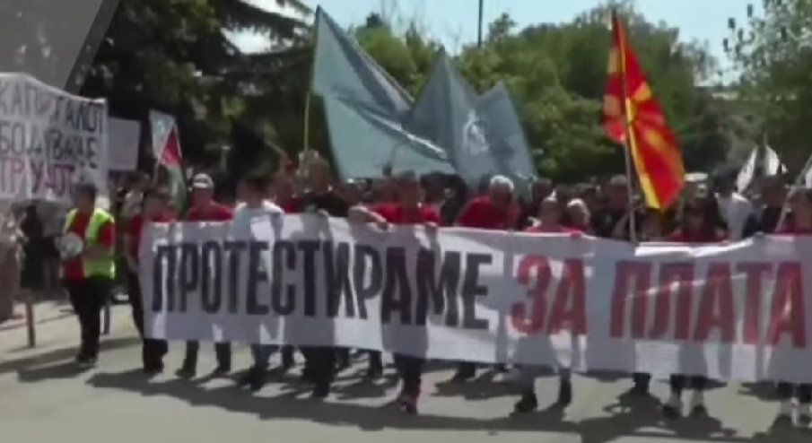 ВИДЕО Работниците на протест – се бара 500 евра минимална плата!