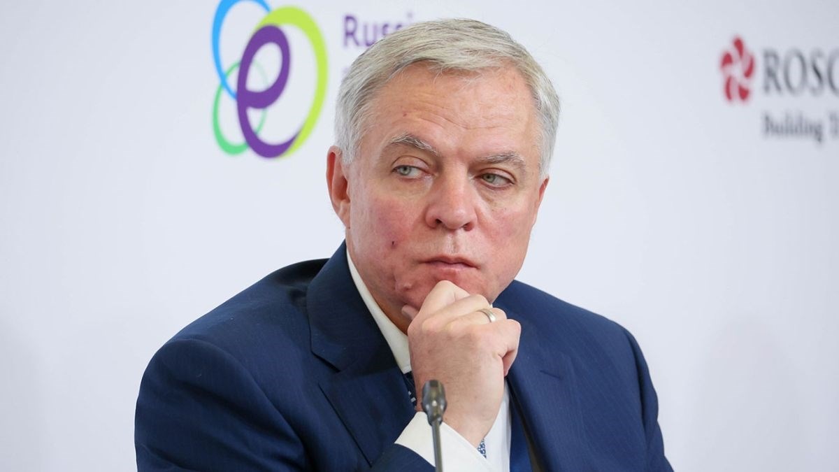 Почина потпретседателот на руската нафтена компанија: „Паднал од прозорец“