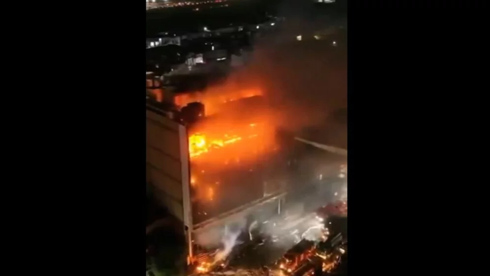 ВИДЕО Најмалку 50 мртви во пожар во трговски центар во Ирак