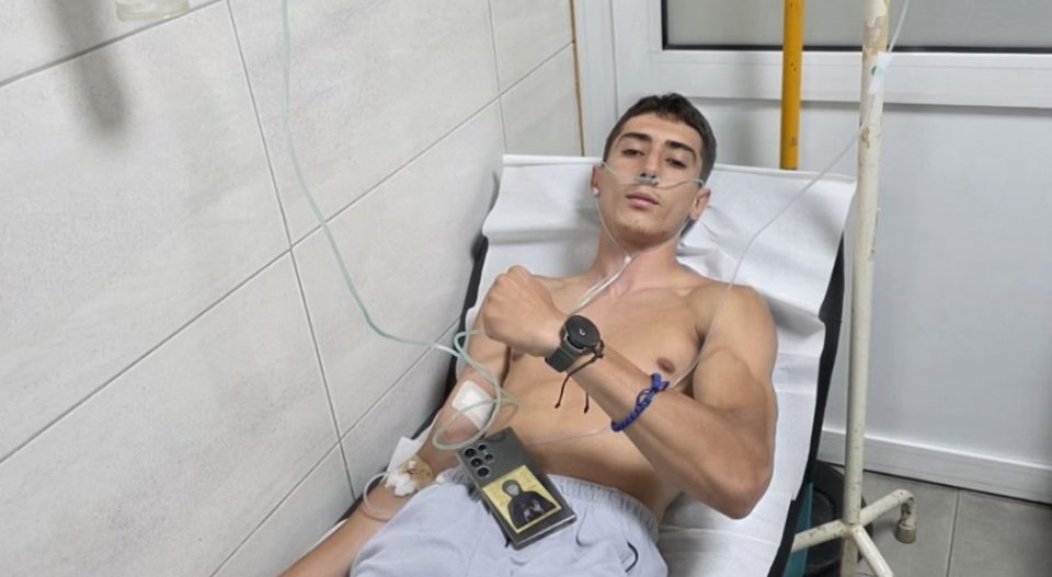 Младиот волонтер кој синоќа се задушил од чад за време на гаснењето на големиот пожар во општина Чучер Сандево е во стабилна здравствена состојба