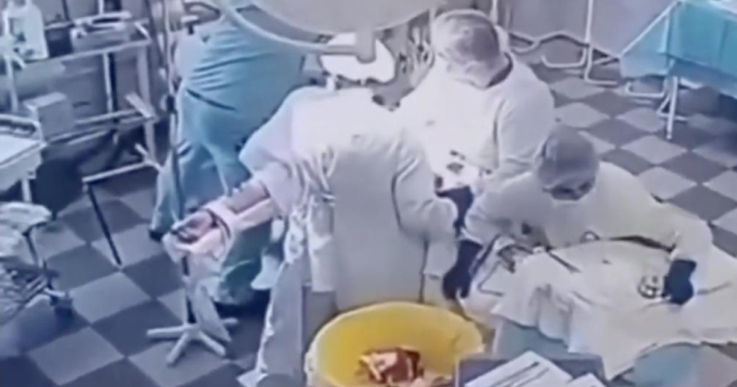ВИДЕО Херои во операциона сала: Лекари го заштитија пациентот за време на земјотресот во Камчатка