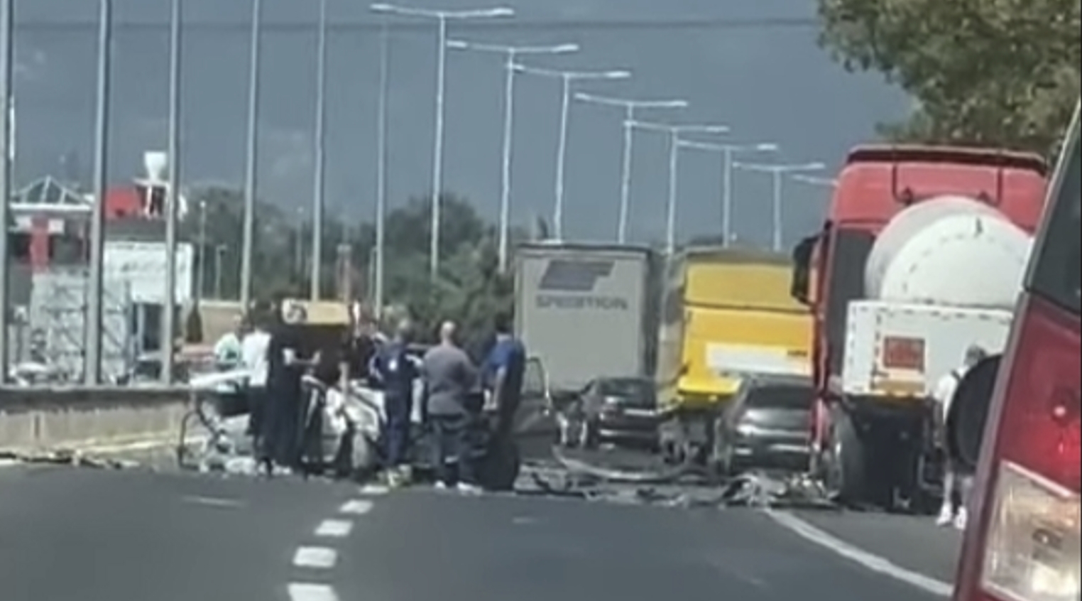 ФОТО Тешка несреќа на влез на Скопје