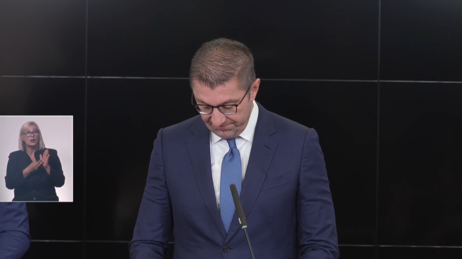 „На талибански начин се брише македонскиот јазик и македонскиот идентитет“, вели Мицкоски за извештајот на ЕП