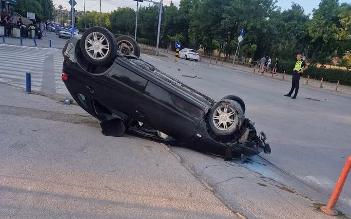 ВИДЕО Возило заврши на кров по судир во Куманово