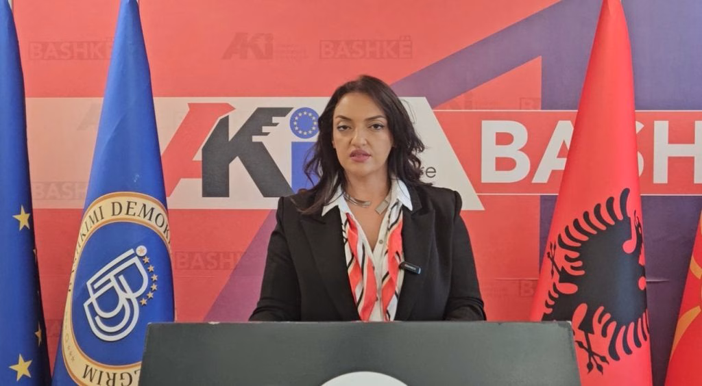 ДУИ обвинува за скандал: Сопругата на шефот на кабинет на Меџити добила 18.000 евра од Агенцијата за филм