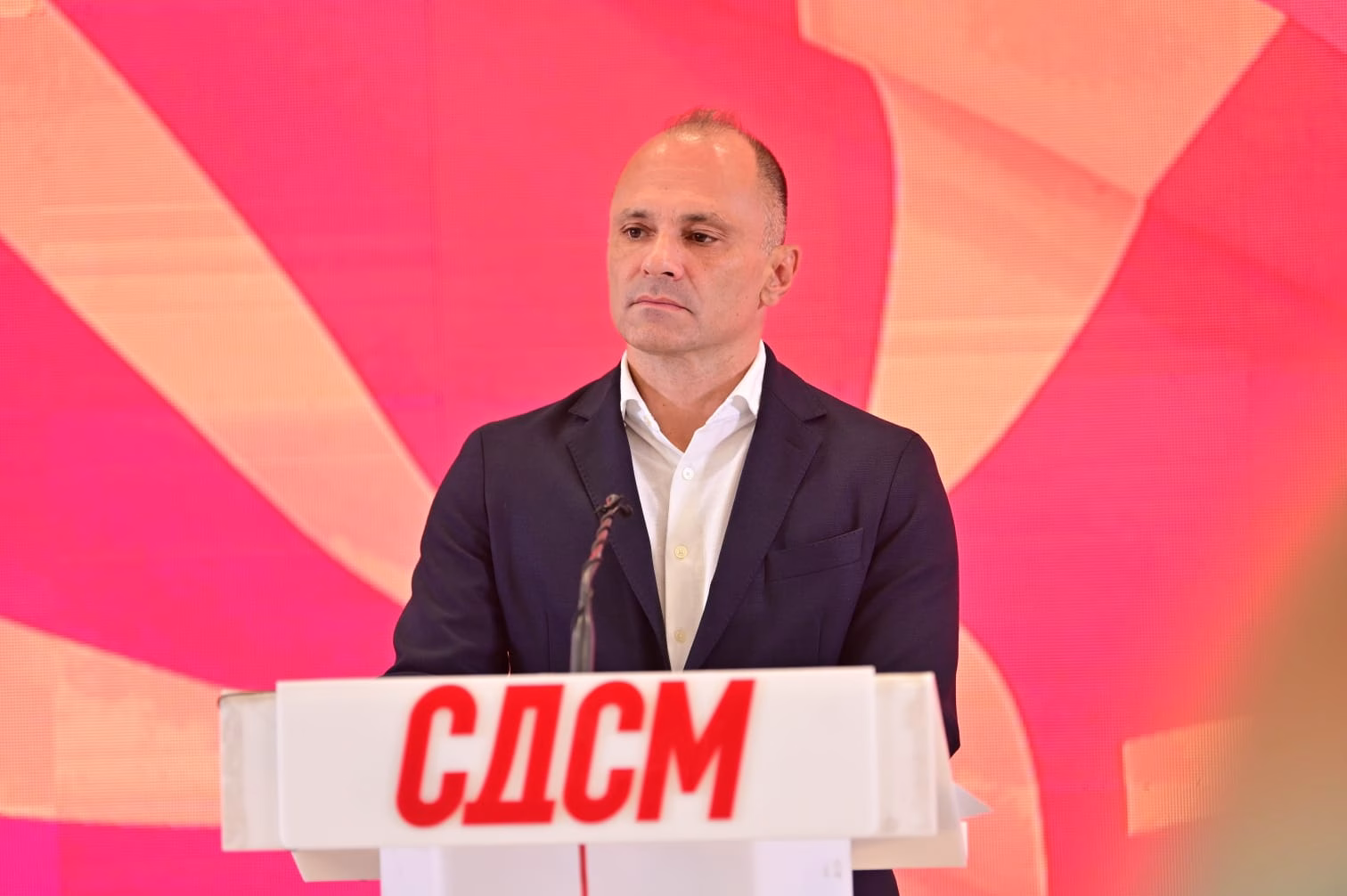 Филипче: Власта ги остави граѓаните сами пред растот на цените