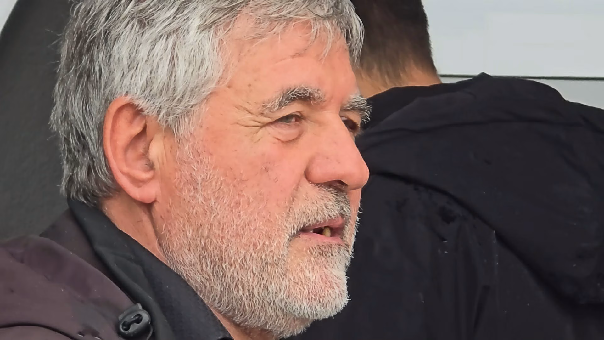 „Осум месеци поминаа, а ние се чувствуваме изманипулирани – стравуваме дека трагедијата ќе заврши како Ласкарци, модуларната болница“, вели татко на жртва од Пулс