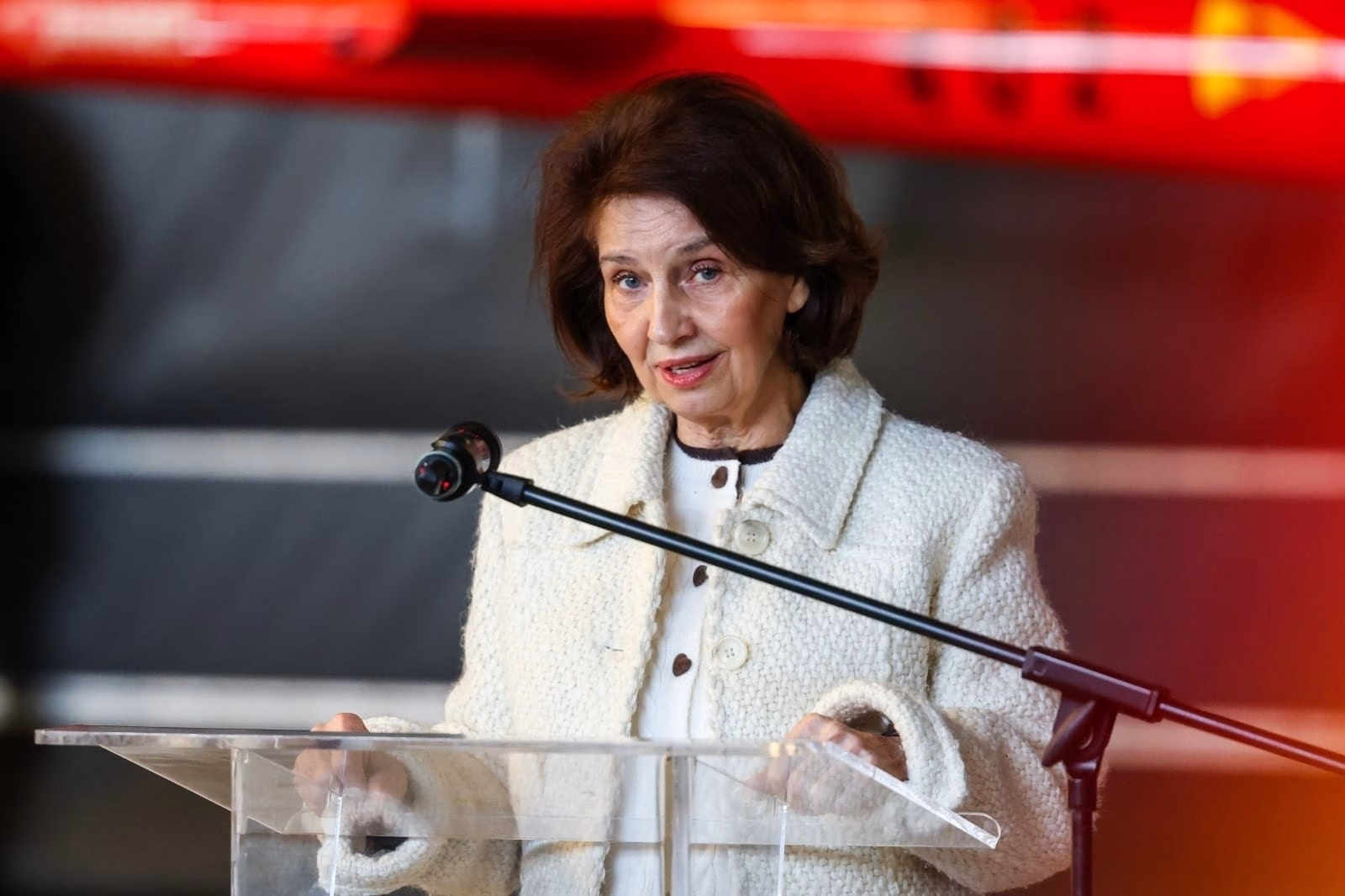 Сиљановска-Давкова разговараше со македонските мировници: Не е случајна огромната доверба на граѓаните во Армијата