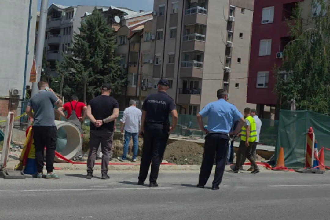 ВИДЕО Герасимовски со стручни лица на терен: Се санира и обезбедува градилиштето кај „Теодосиј Гологанов“